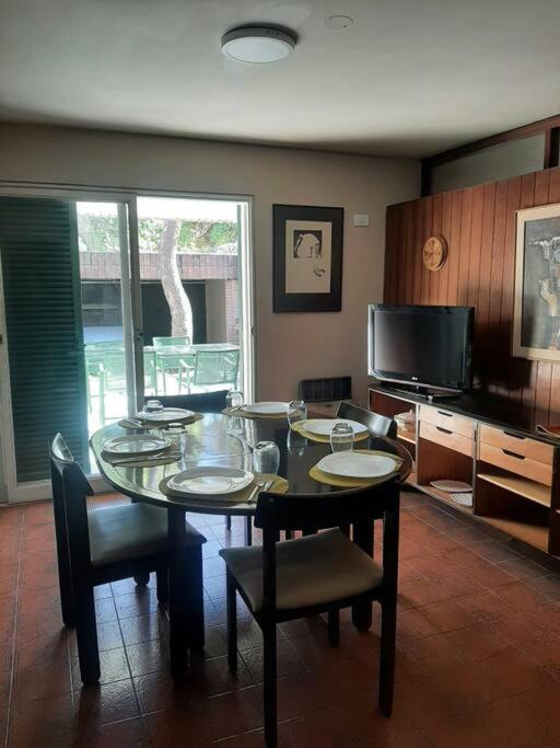 Casa Quinta Seccion A 150 Metros Parque San Martin Y 300 Metros Av Aristides Villanueva เมนโดซา ภายนอก รูปภาพ