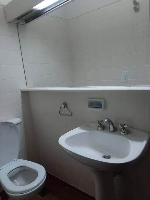 Casa Quinta Seccion A 150 Metros Parque San Martin Y 300 Metros Av Aristides Villanueva เมนโดซา ภายนอก รูปภาพ