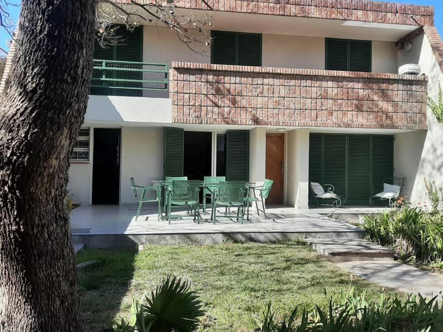 Casa Quinta Seccion A 150 Metros Parque San Martin Y 300 Metros Av Aristides Villanueva เมนโดซา ภายนอก รูปภาพ